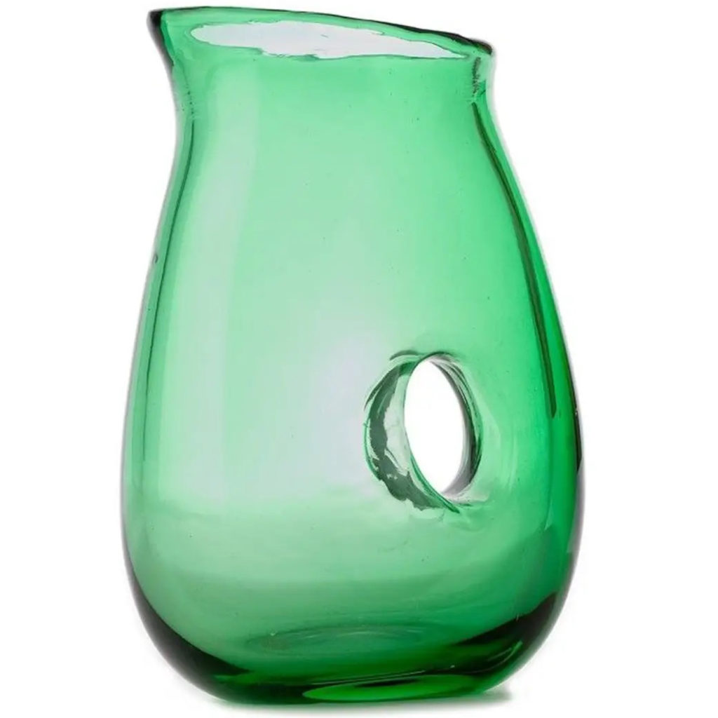 carafe à eau en verre vert