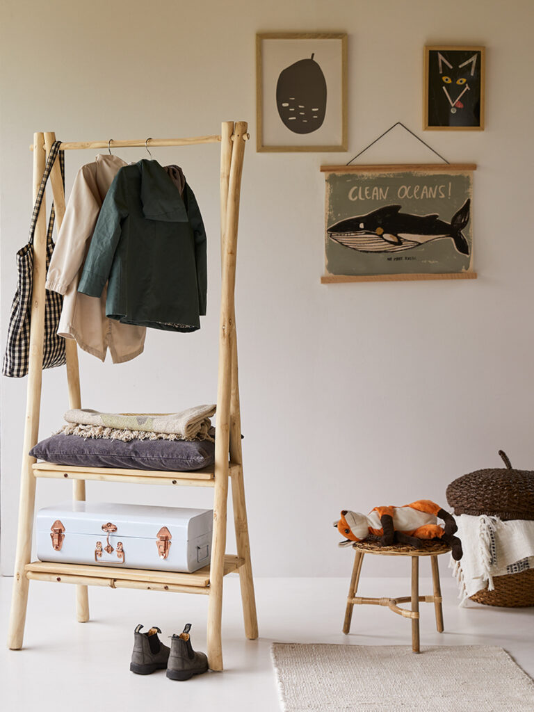 portant à vêtements enfant