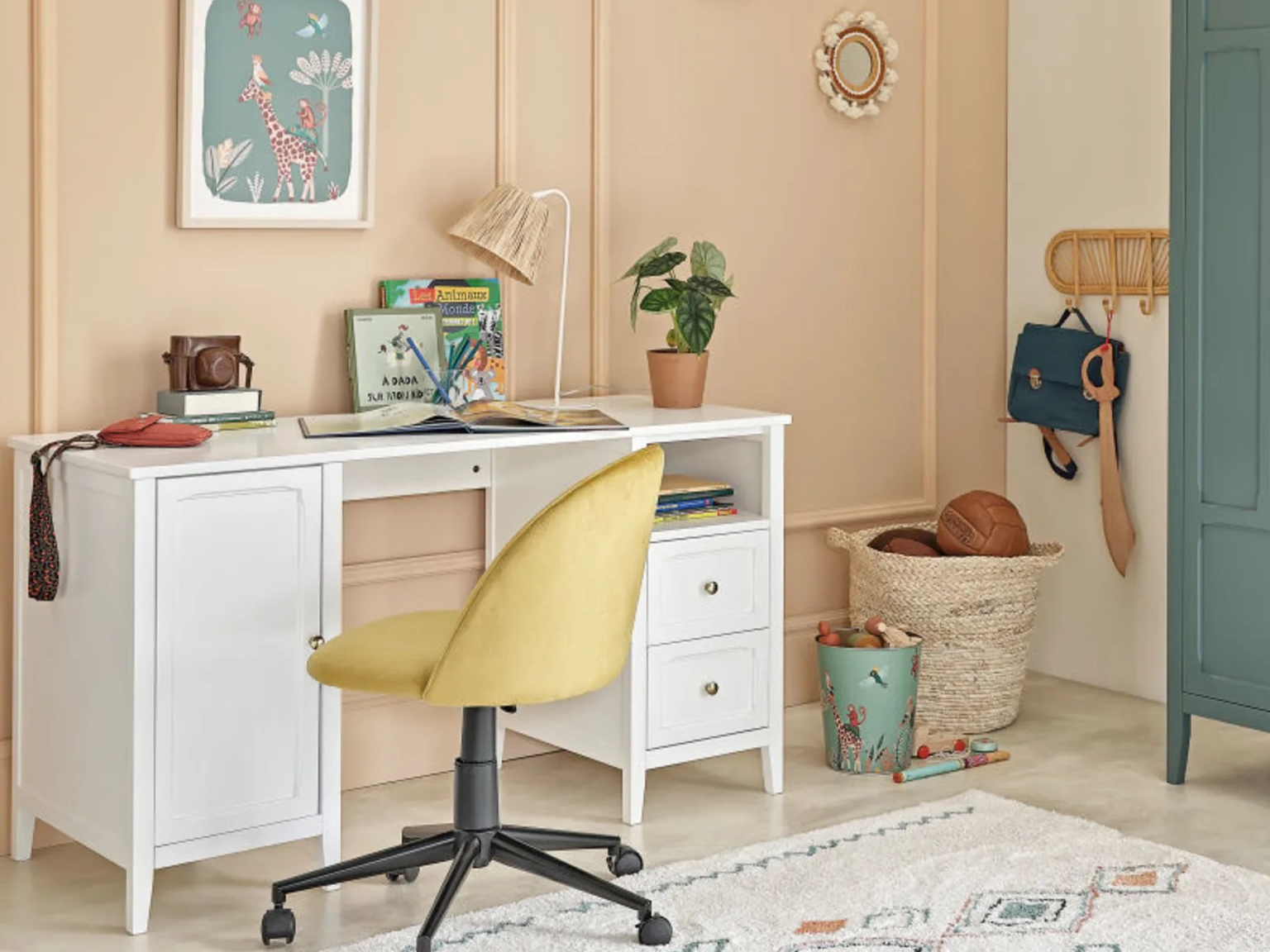 bureau enfant avec rangements