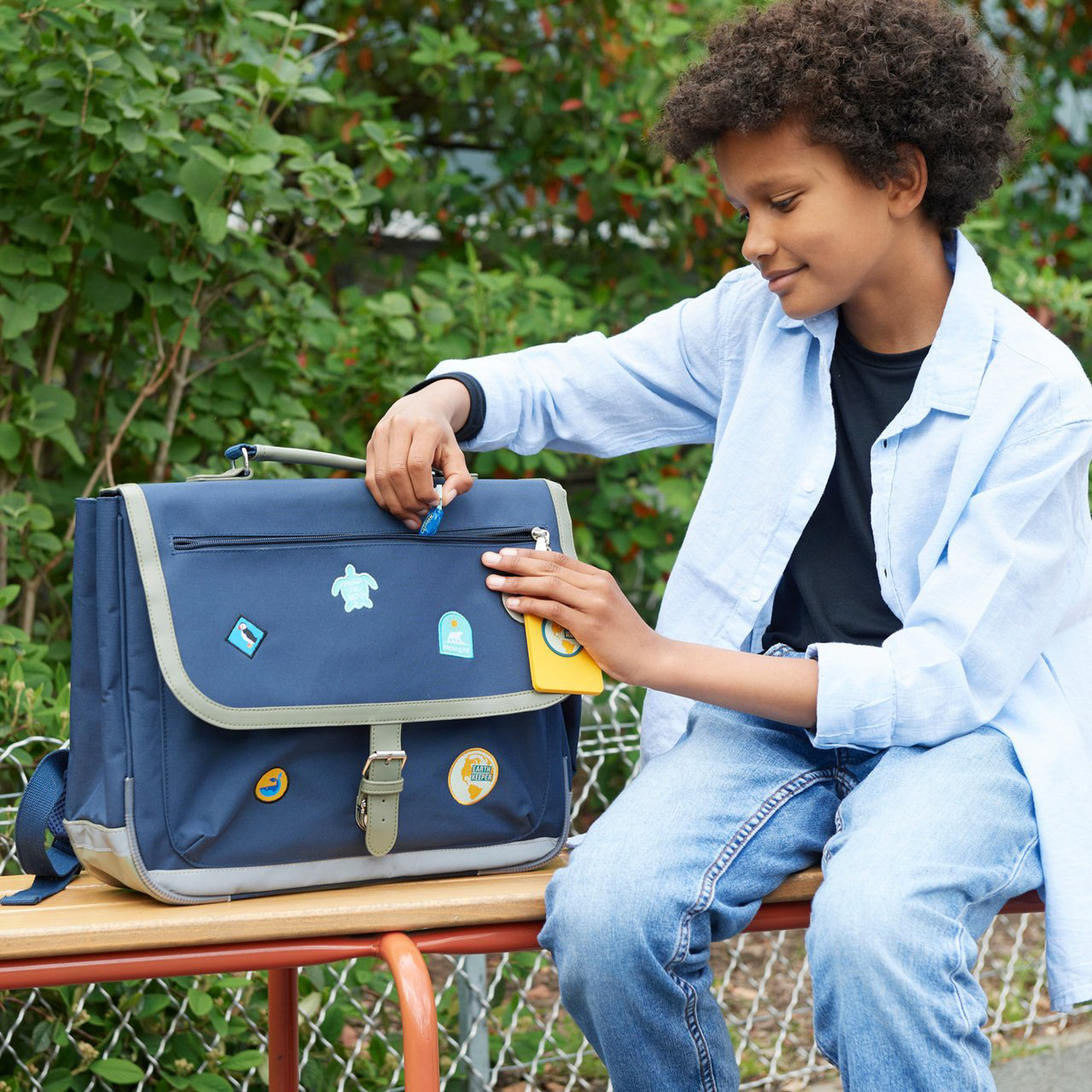 cartable garçon bleu marine motifs