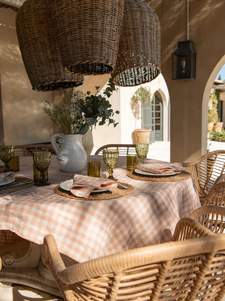 déco rose poudré table