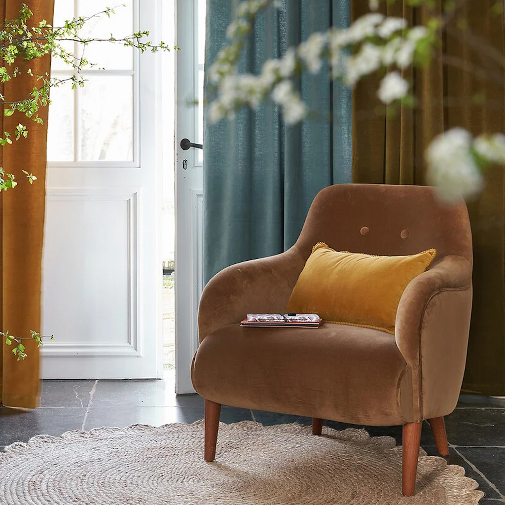 fauteuil velours ocre vintage