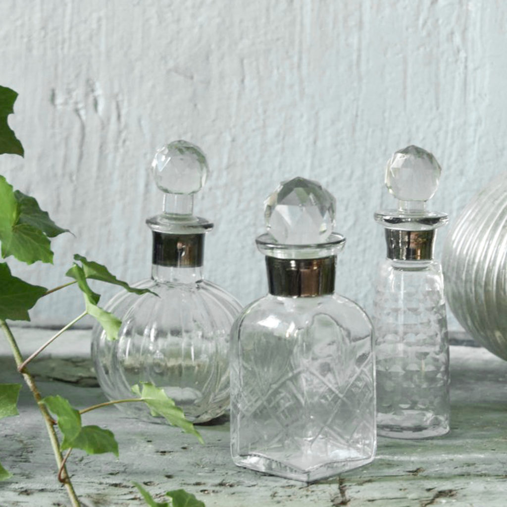 flacons en verre vintage