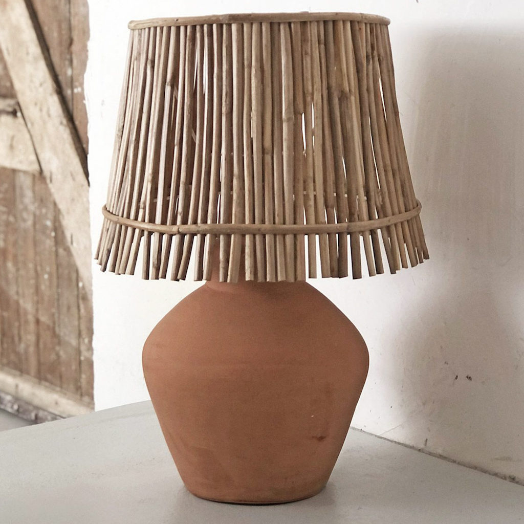 lampe en terre cuite