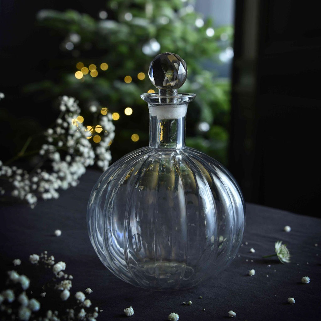 carafe ronde en verre texturé