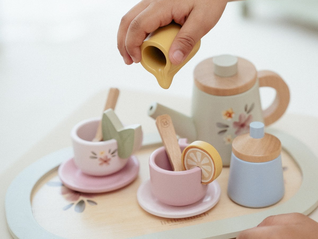 service à thé en bois enfant