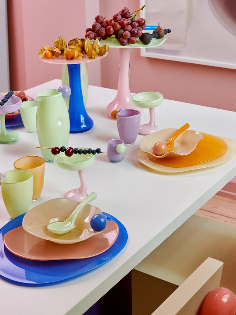 vaisselle en verre coloré design