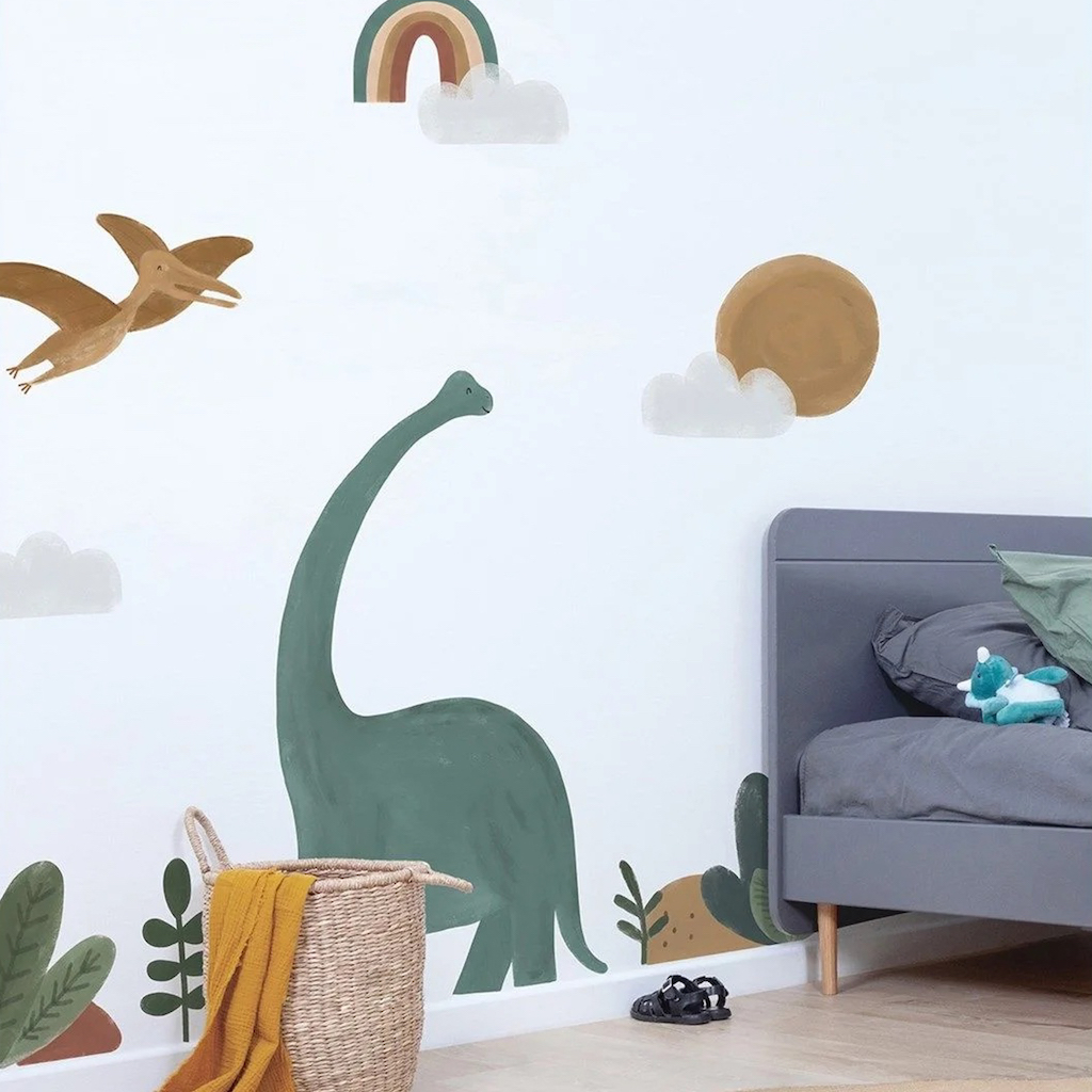 Une décoration dinosaure dans une chambre de garçon - Joli Place