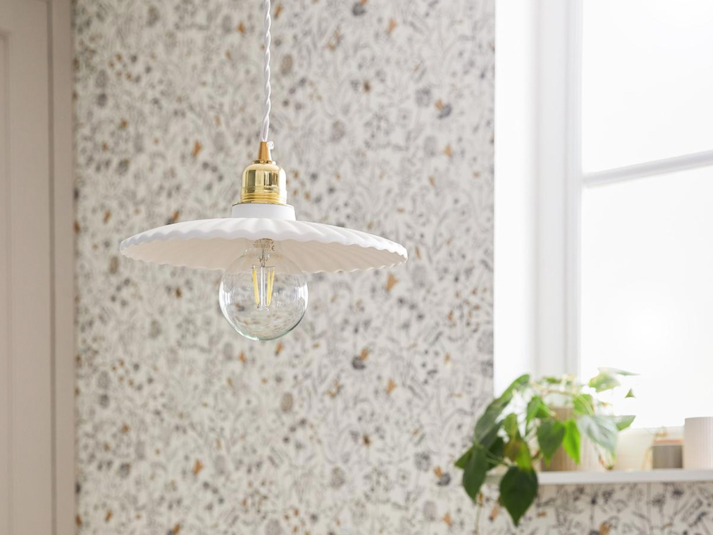 Où trouver une suspension en porcelaine blanche - Joli Place