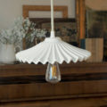 suspension en porcelaine blanche vintage