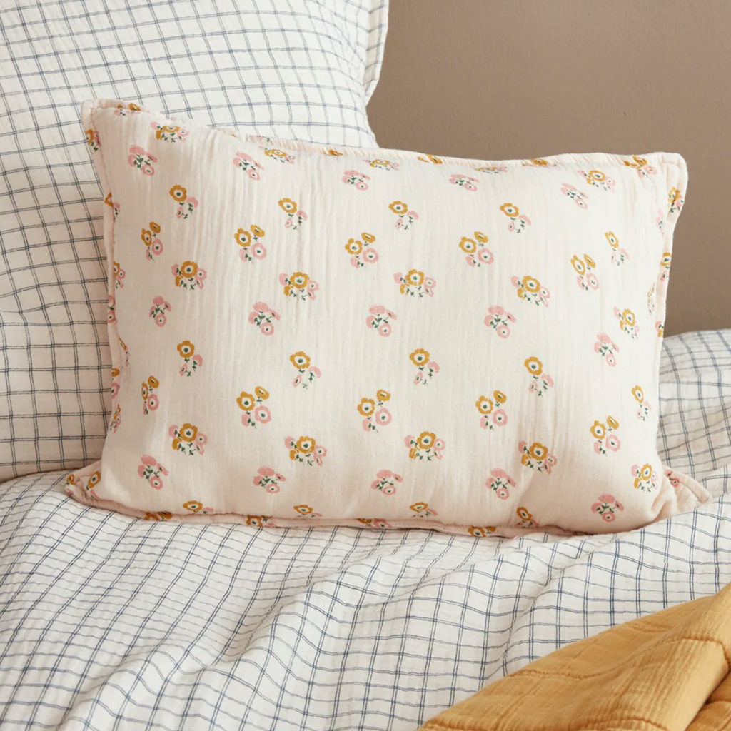 coussin fleuri enfant
