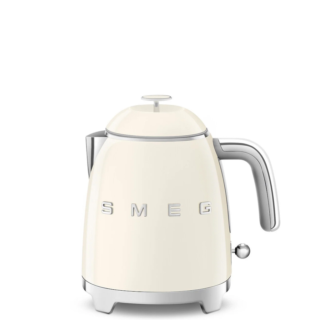 mini bouilloire smeg crème