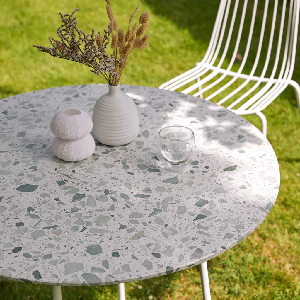 table de jardin terrazzo vert et blanc