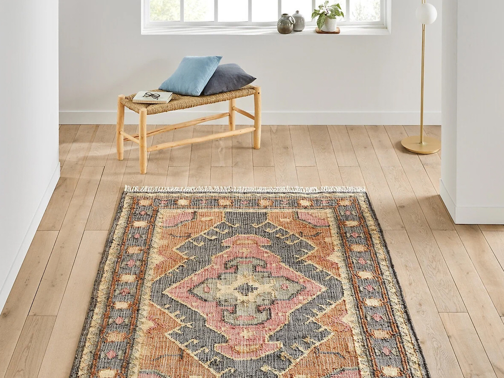 Où trouver un tapis en jute coloré - Joli Place