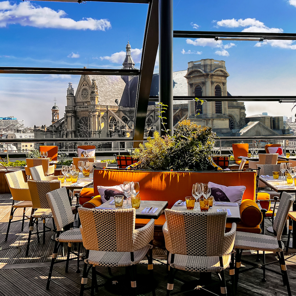 terrasse parisienne restaurant Roof