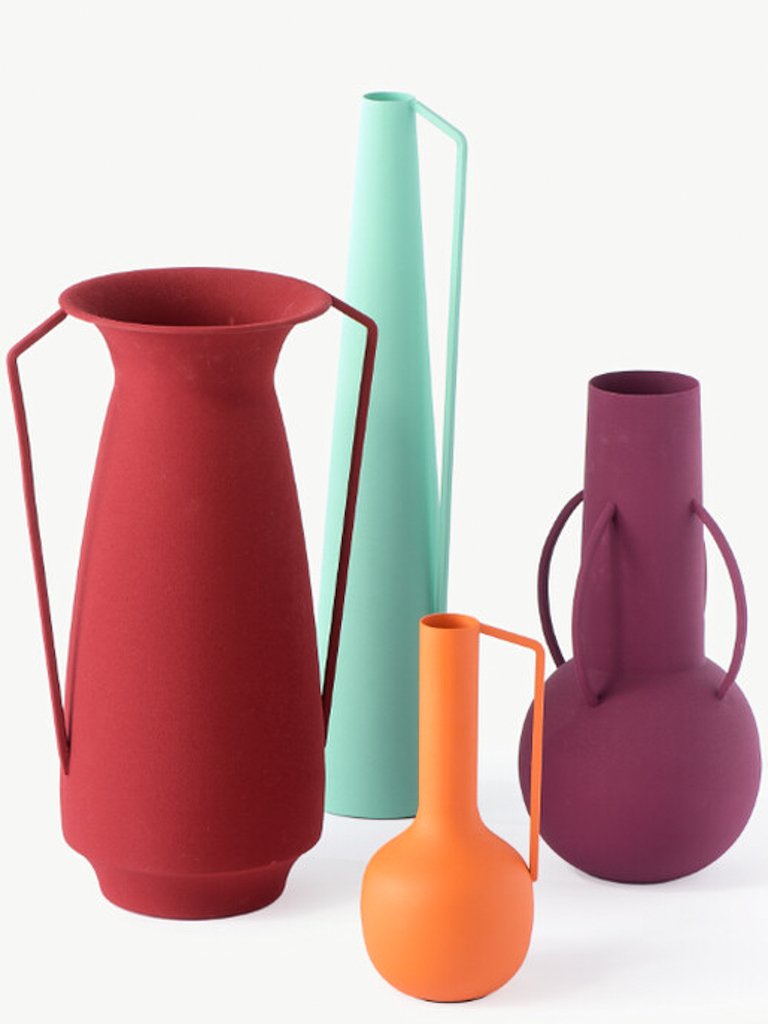 vases multicolores