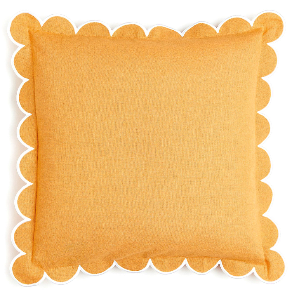 coussin orange festonné