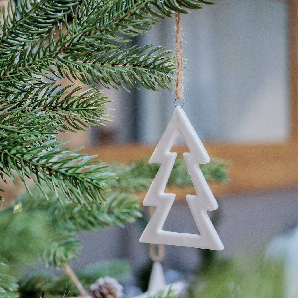 déco sapin céramique blanche