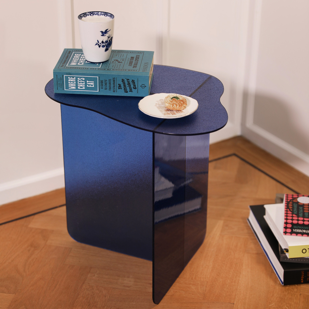table d'appoint bleue