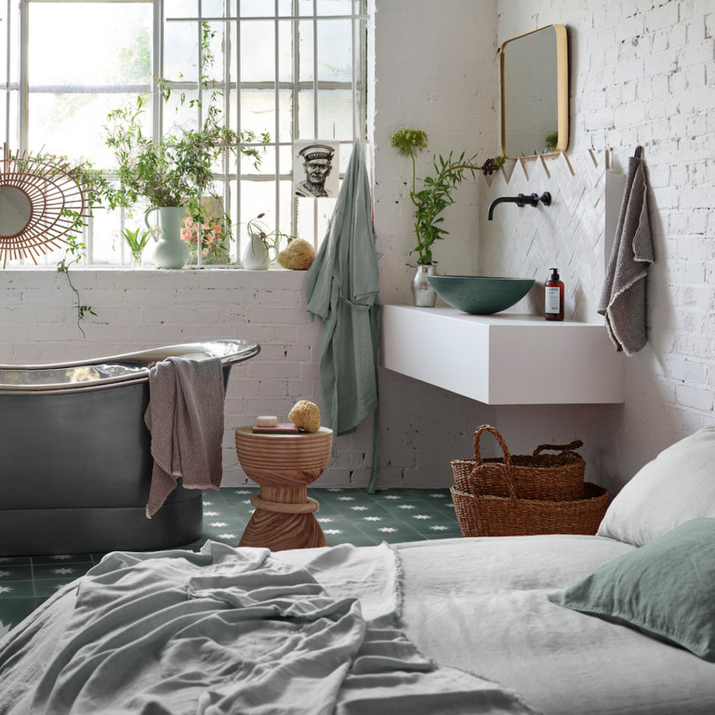 salle de bain dans la chambre