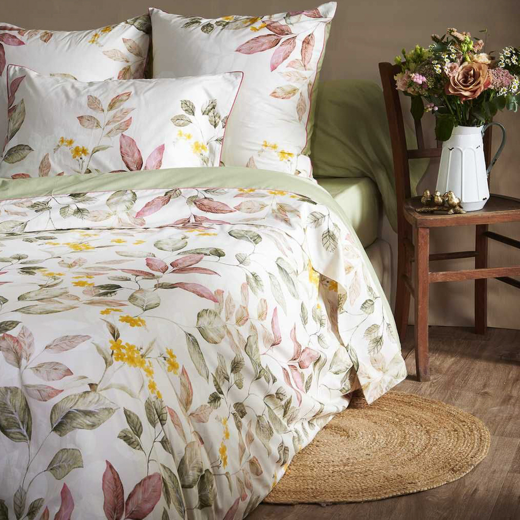 linge de lit fleuri