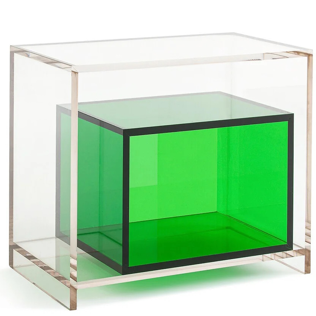 meuble en plexiglass coloré