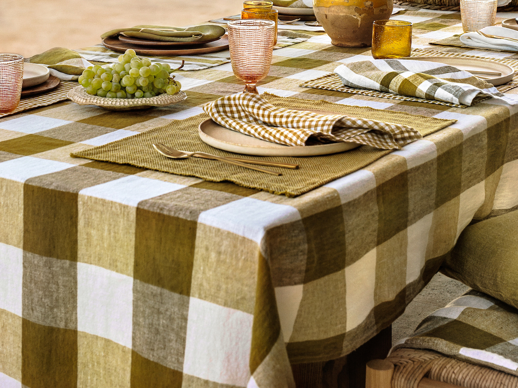 nappe vert olive et blanc carreaux