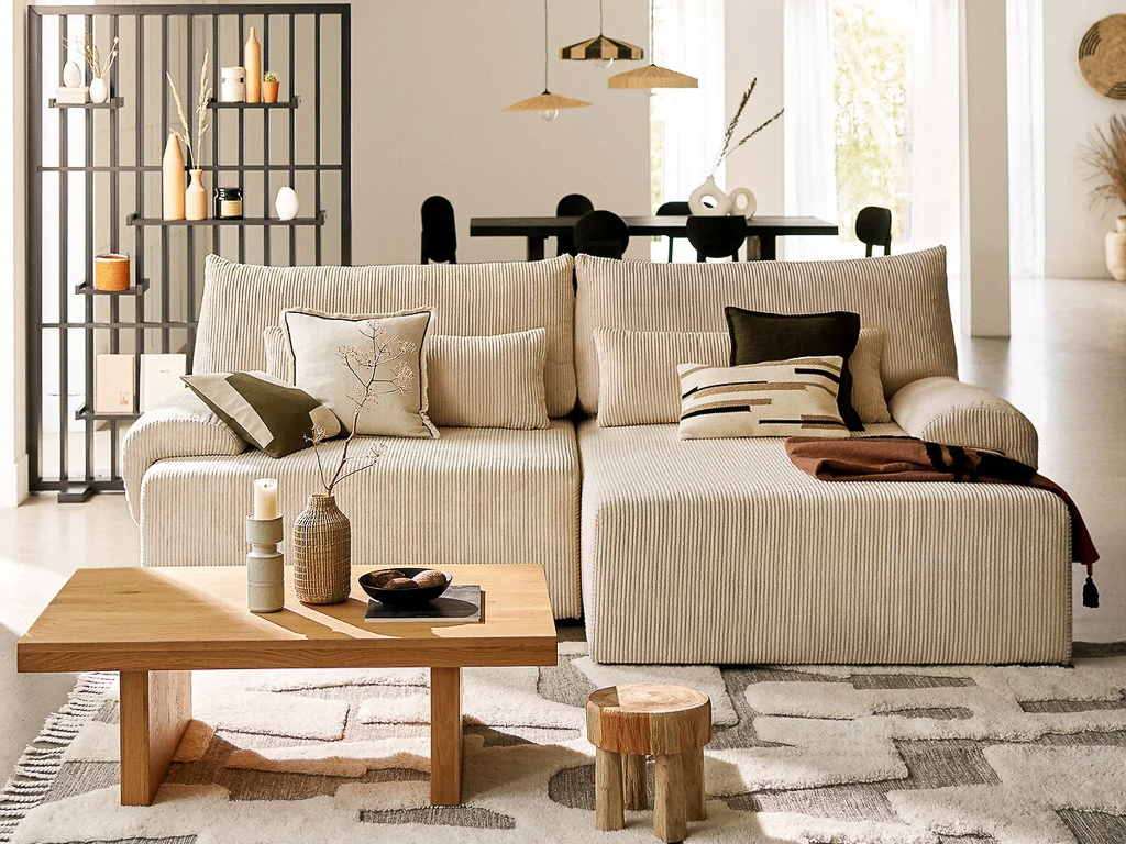 salon en beige et noir