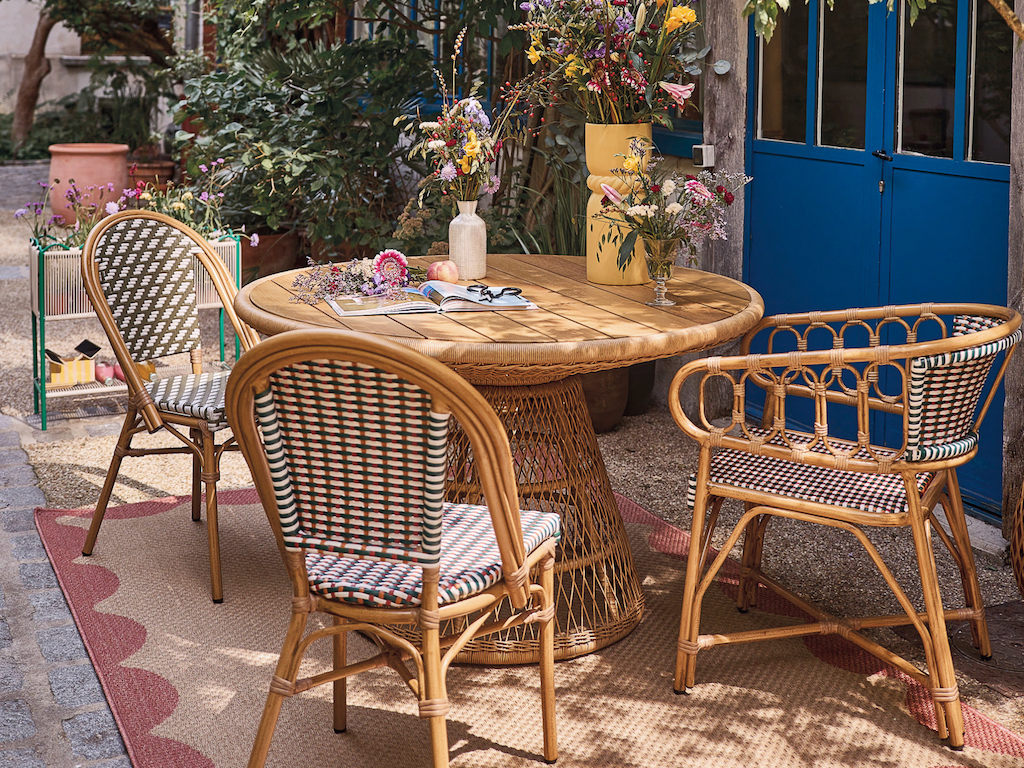 chaise de bistrot tressée en couleur
