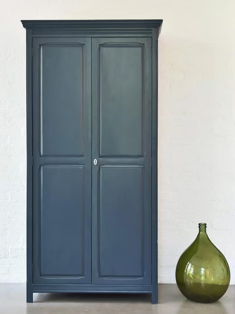 armoire parisienne bleu paon