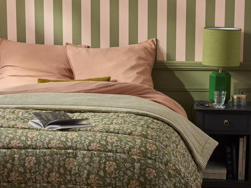 chambre adulte vert et rose