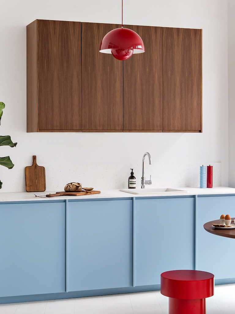 décoration bleu et rouge cuisine