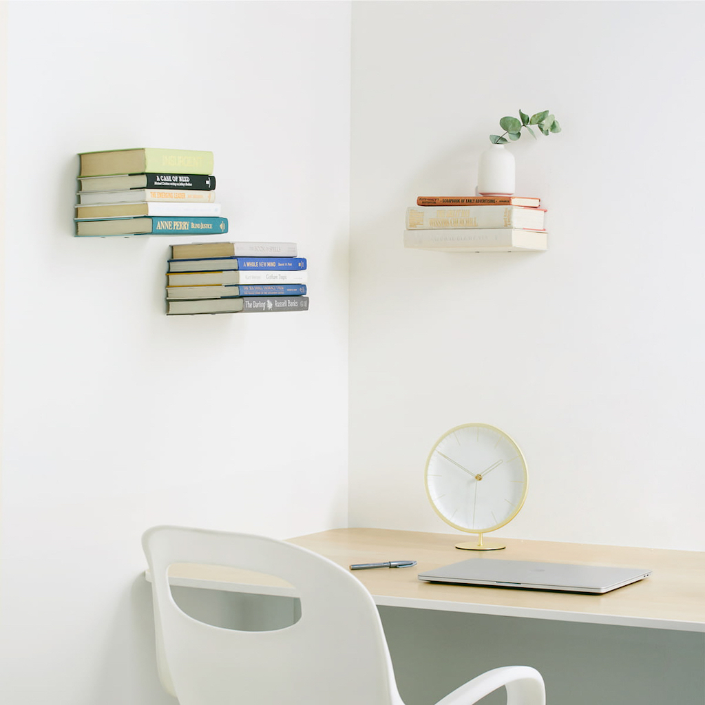 étagère à livre invisible
