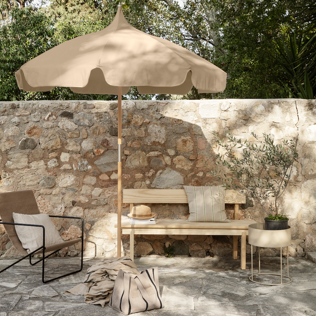 meuble de jardin beige