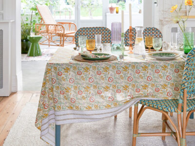nappe motif indien multicolore