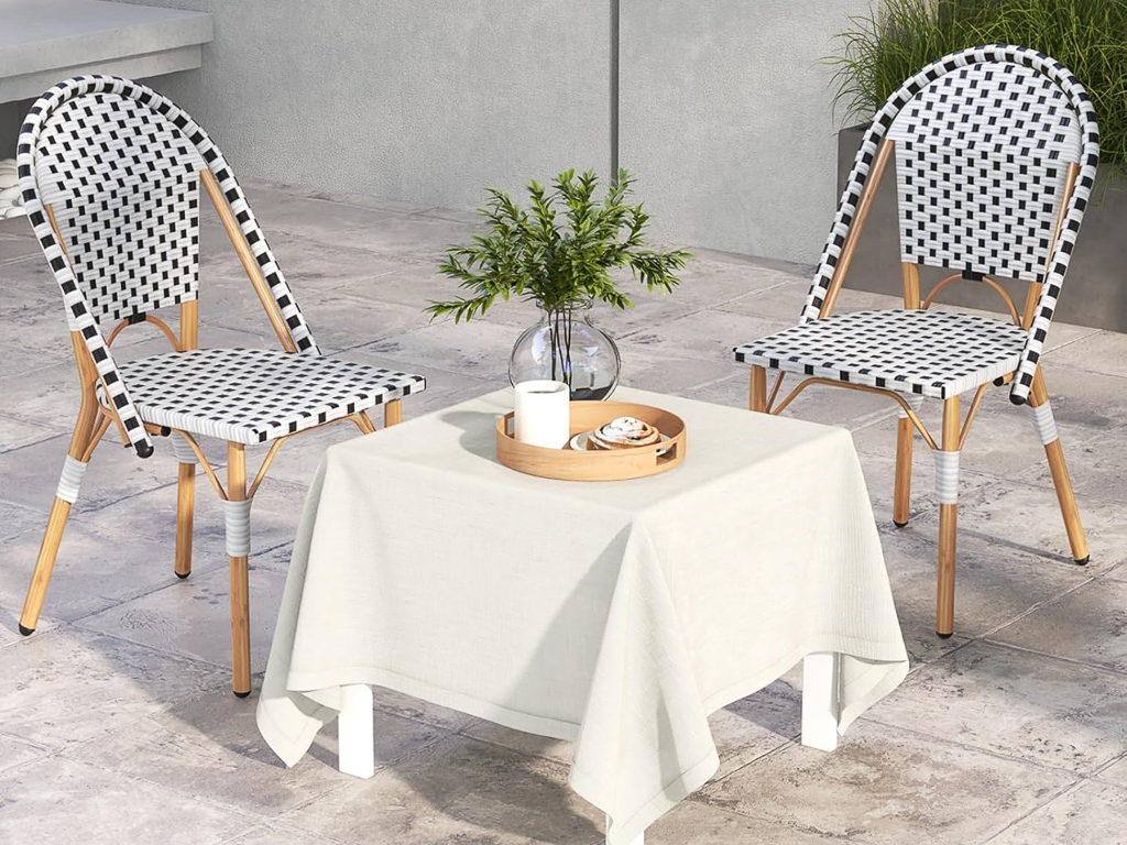 chaise bistrot parisien tressage noir et blanc