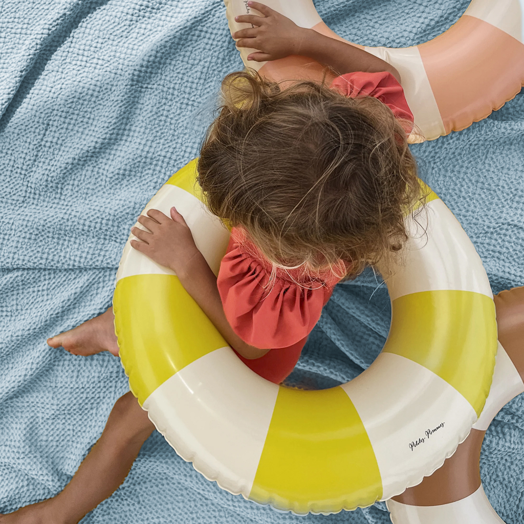 bouées enfant rayées
