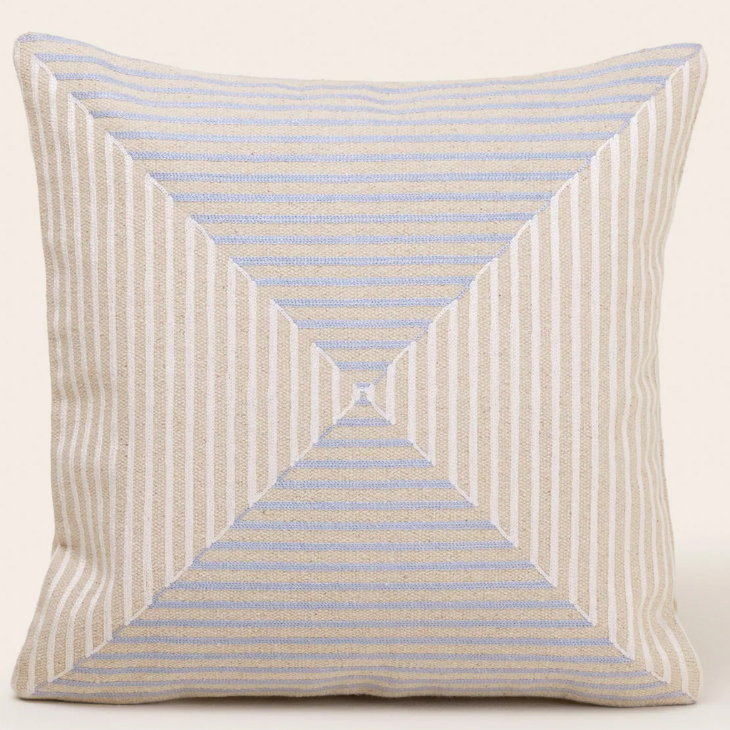 housse de coussin bleu ciel et beige