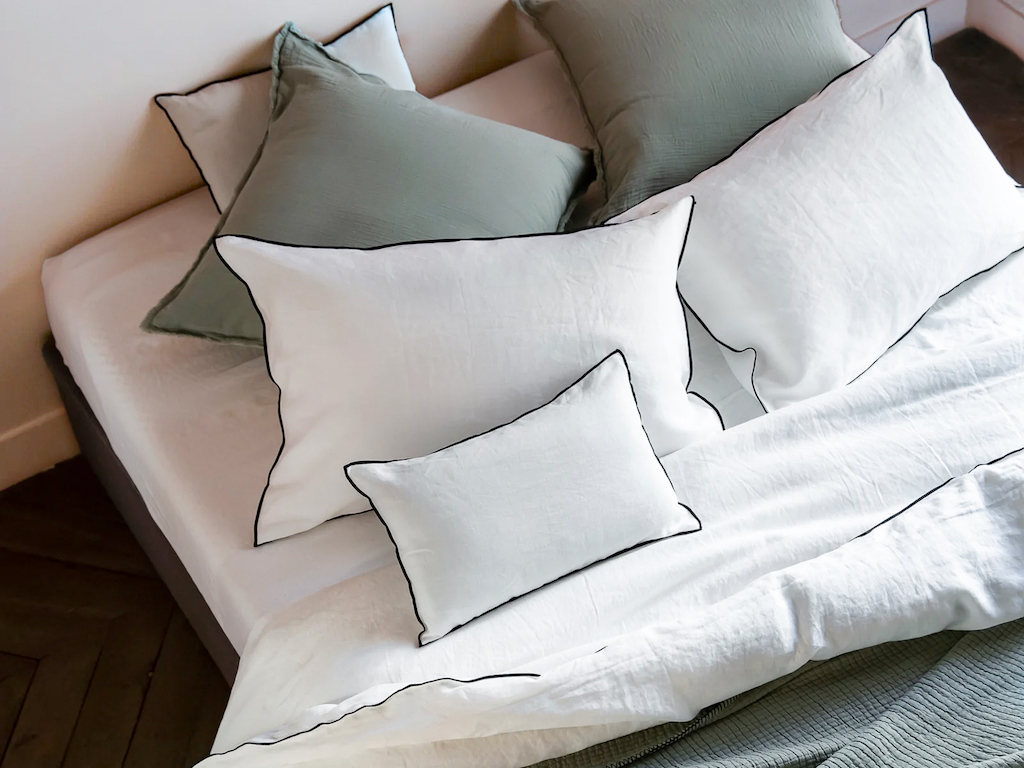 linge de lit lin blanc passepoil noir