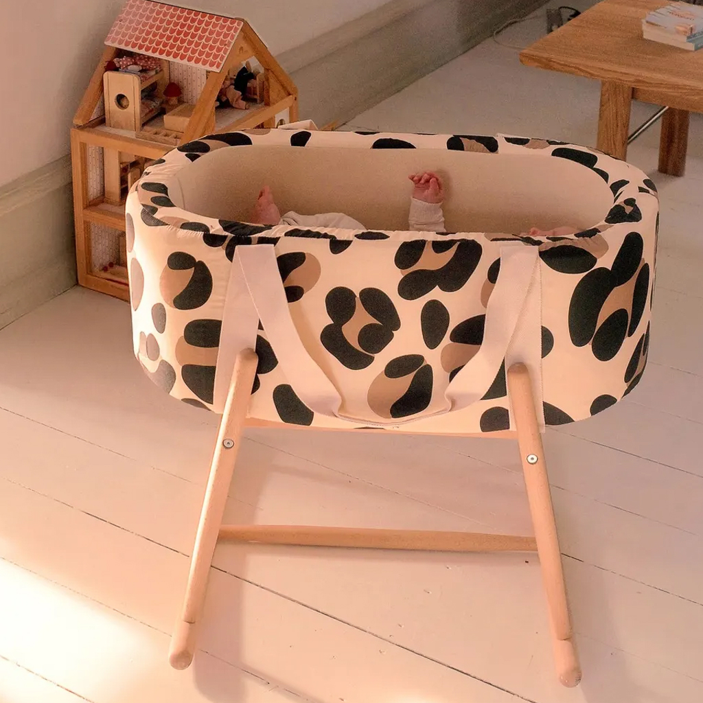 déco léopard chambre bébé