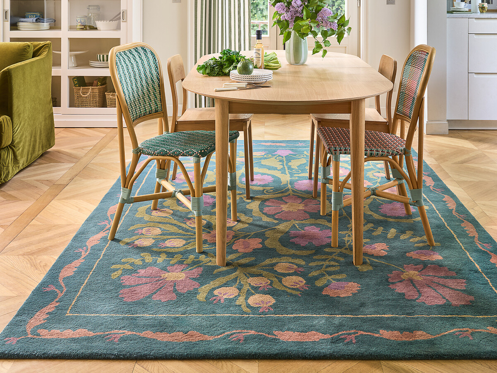 tapis fleuri fond bleu vert