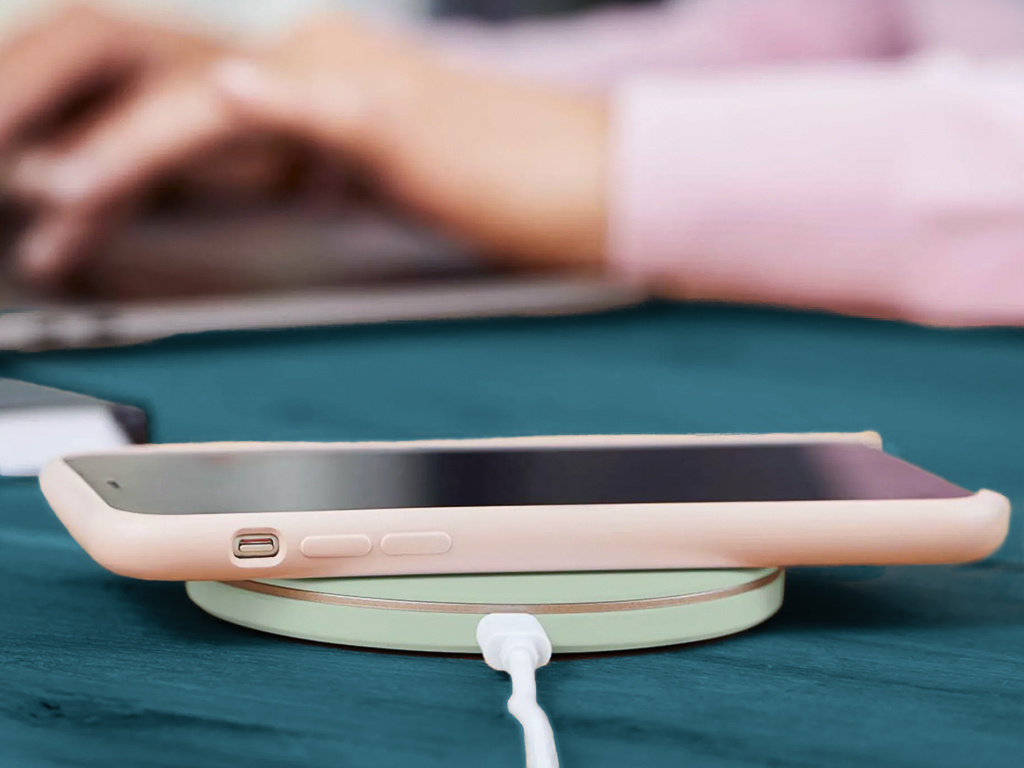 chargeur mobile vert menthe