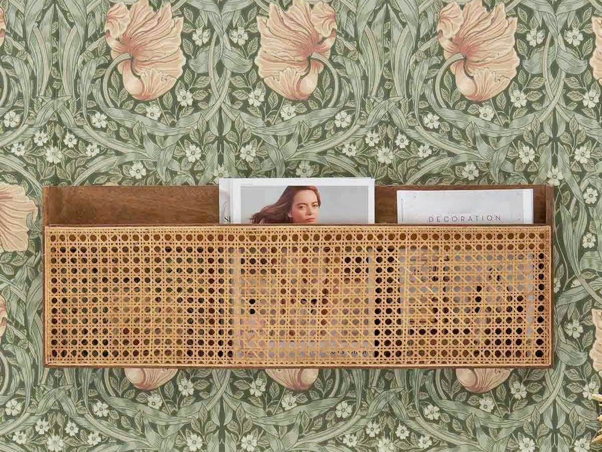 porte revue mural en bois et cannage