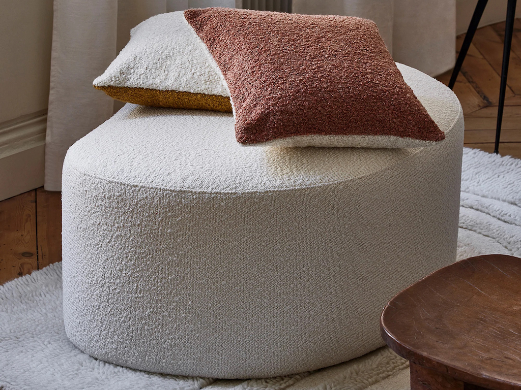 pouf bouclettes forme haricot
