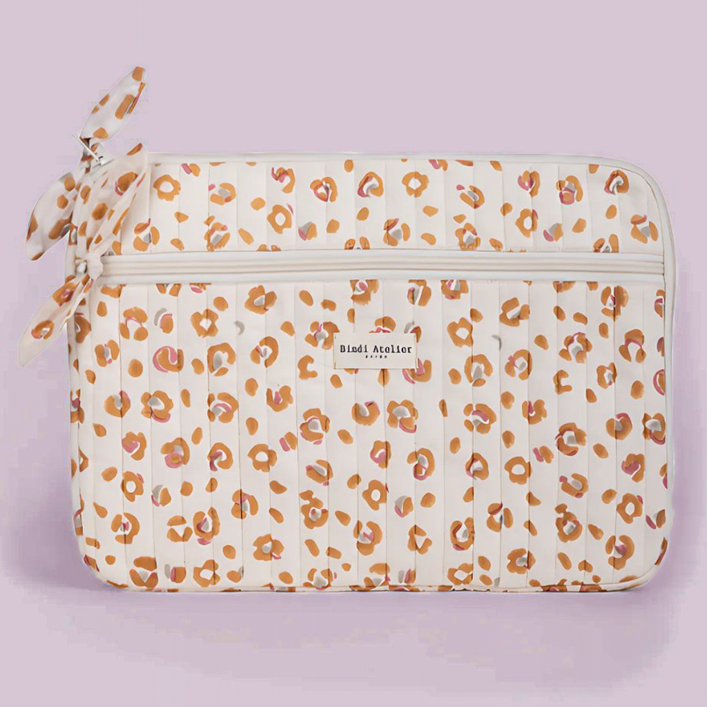 idée cadeau fille ado pochette ordinateur léopard
