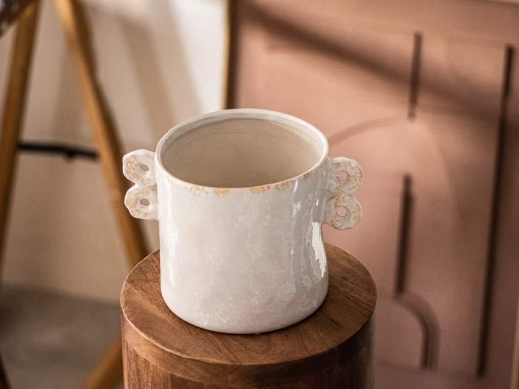 cache-pot en céramique blanc beige