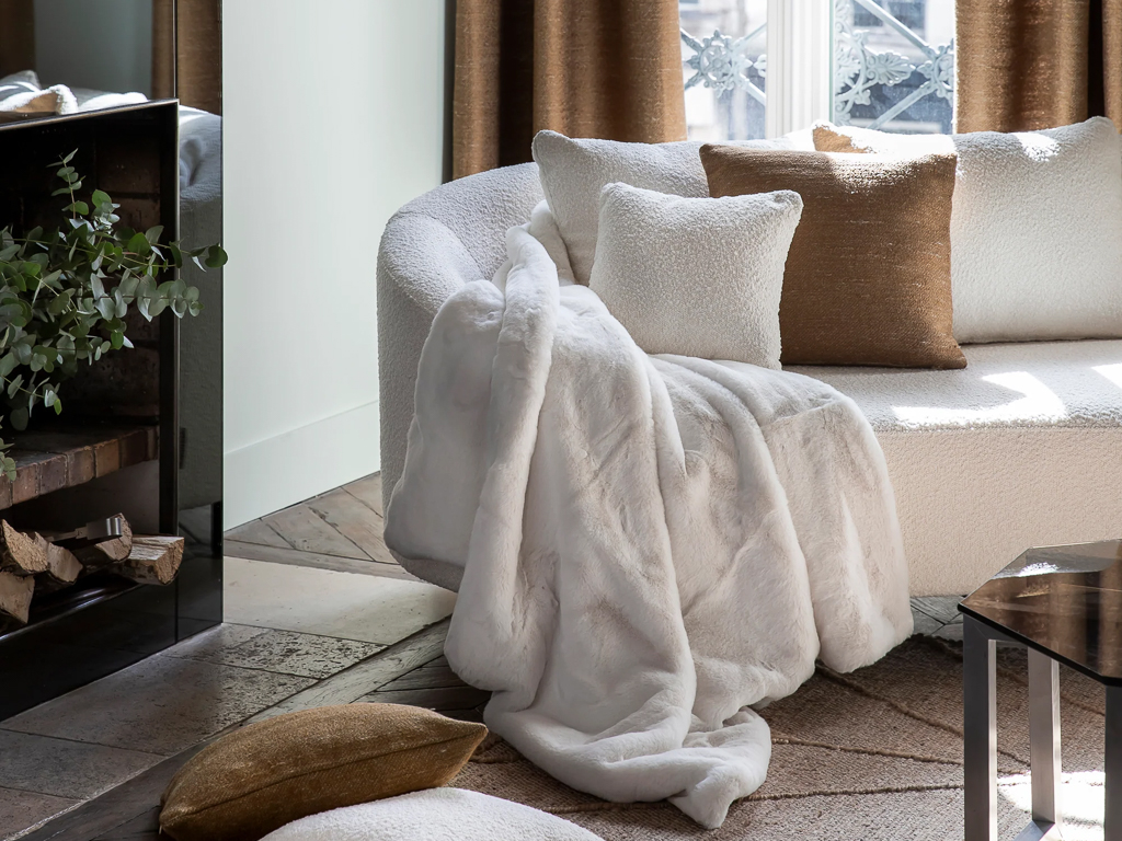 déco fausse fourrure plaid blanc