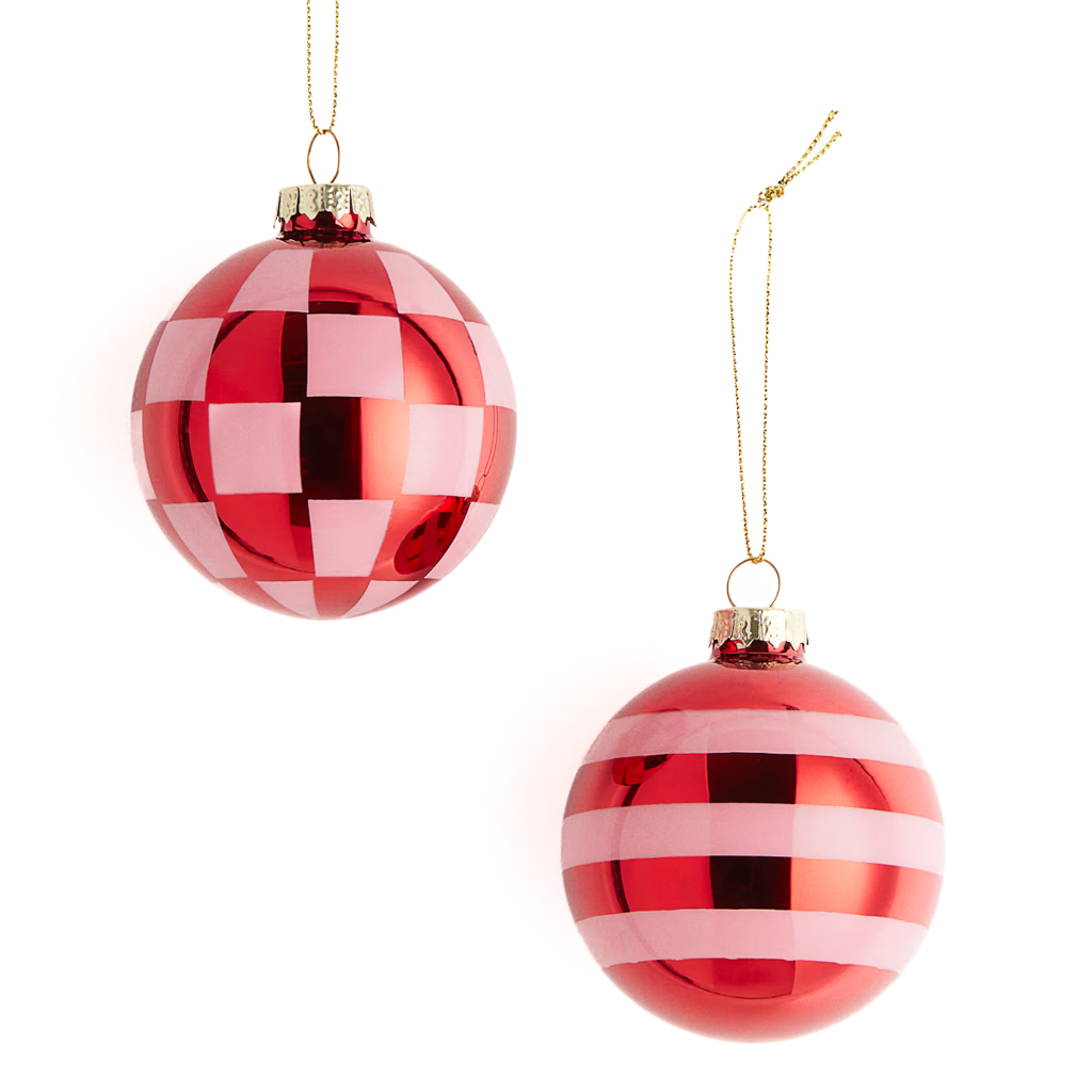 boules de noël rose et rouge