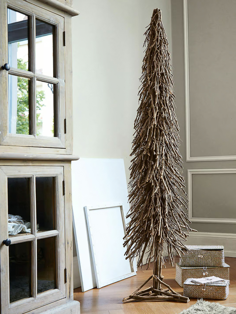 sapin de noël en branches de bois 