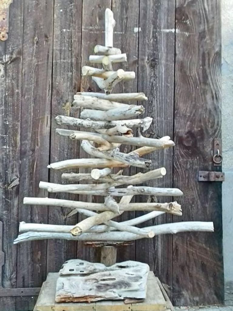 sapin de noël en bois flotté